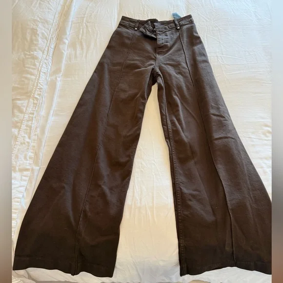 🤎ZARA JEANS ZW COLLECTION TAILOREDWIDE LEG HIGH-WAIST. size 4.